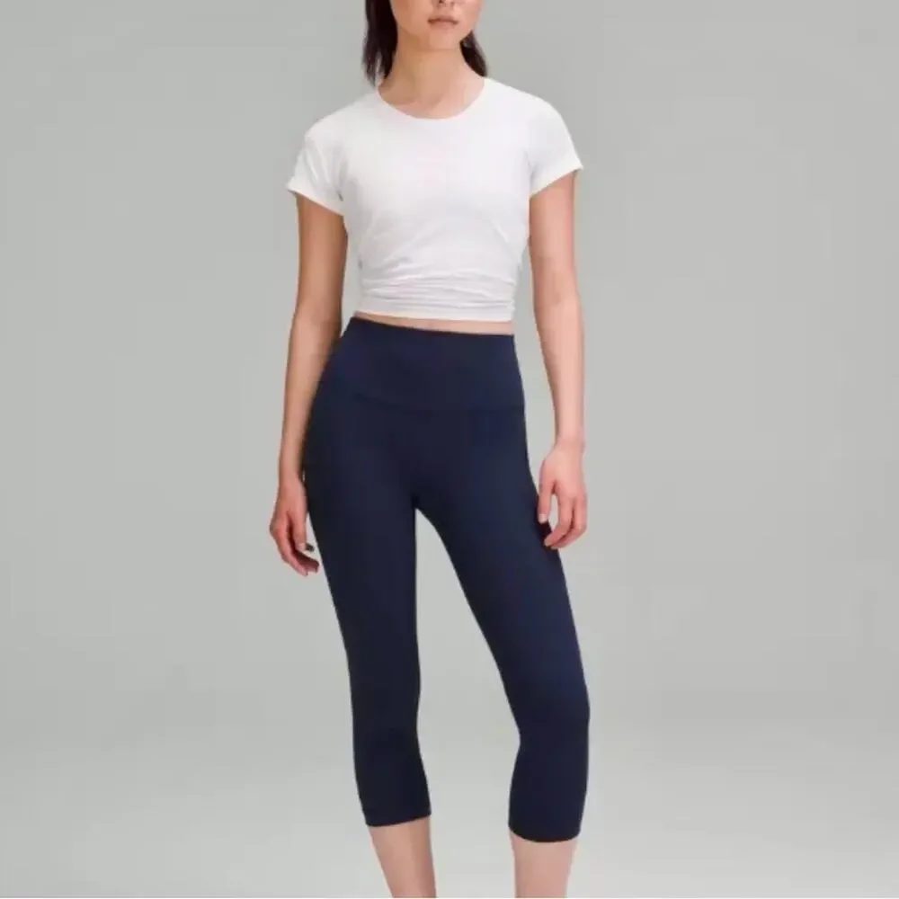 Lululemon Wunder Train super-hi rise cropped leggings in true navy size 6